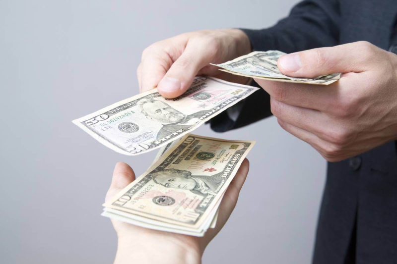 Does the Tariff Refund Process Apply to My Des Moines Metro Business?